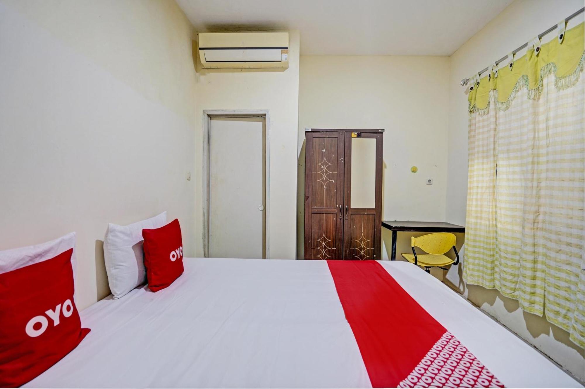 Oyo 93112 Garden Homestay 3 Merlion Surabaya Exterior foto