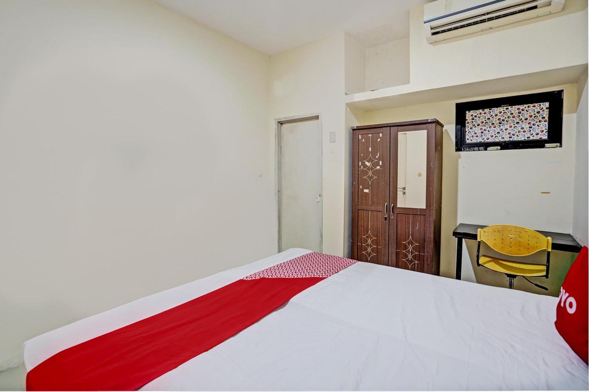 Oyo 93112 Garden Homestay 3 Merlion Surabaya Exterior foto