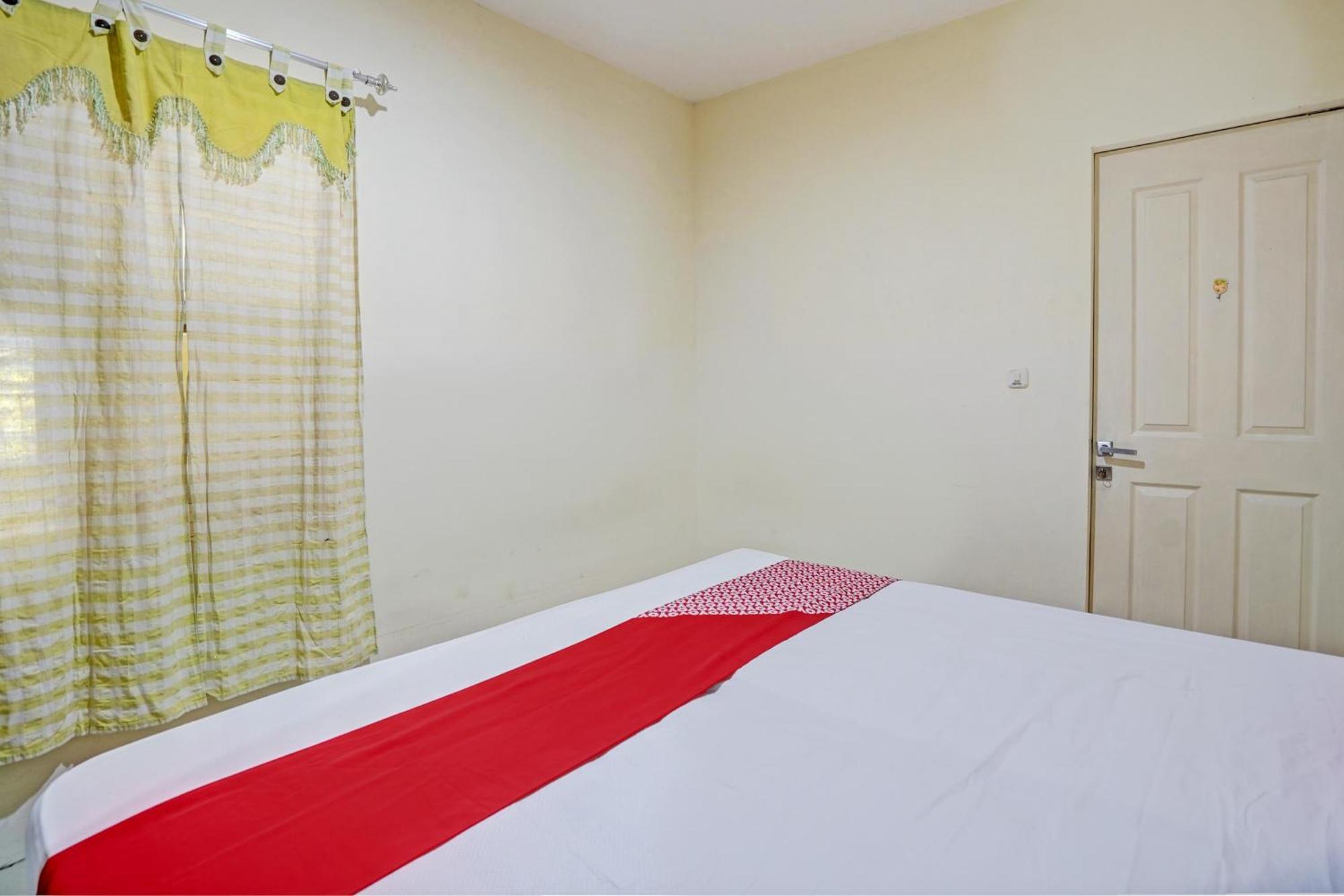 Oyo 93112 Garden Homestay 3 Merlion Surabaya Exterior foto
